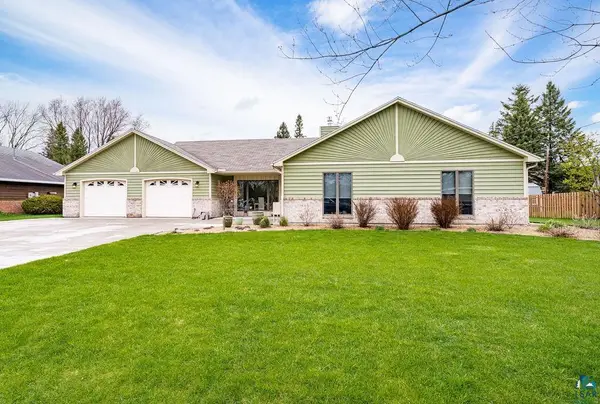 15 Vergennes St, Superior, WI 54880