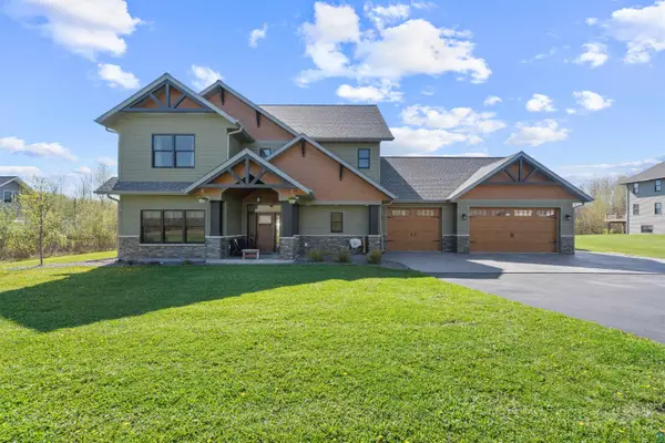 5378 Roosevelt Dr, Hermantown, MN 55811