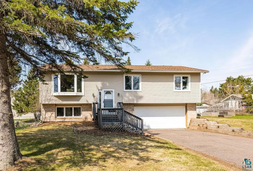 3717 Chambersburg Ave, Duluth, MN 55811 - #1