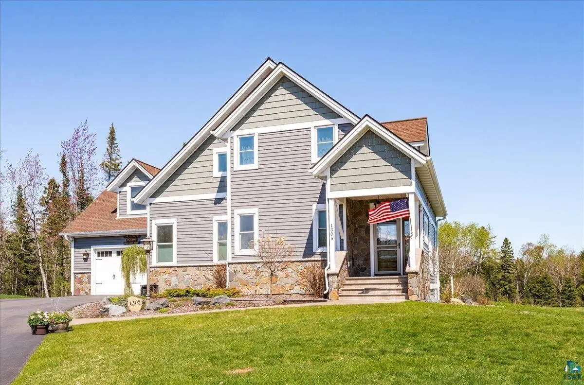 1305 Harbor Hills Dr, Two Harbors, MN 55616 - #1