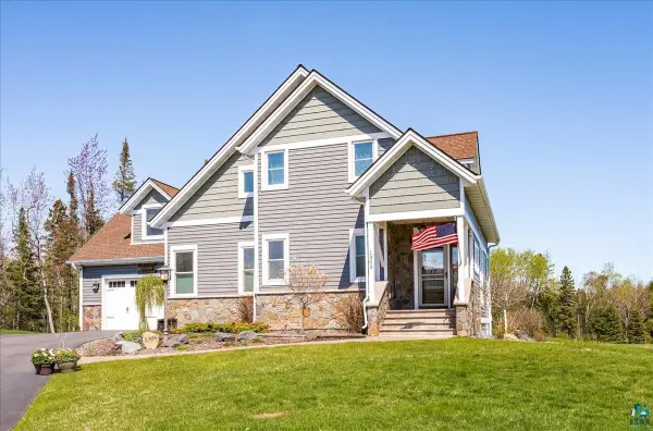 1305 Harbor Hills Dr, Two Harbors, MN 55616