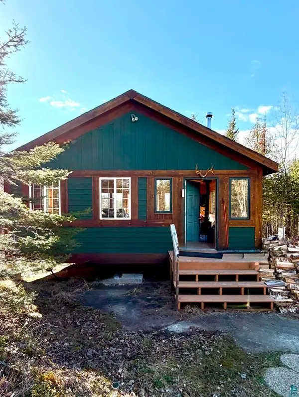 1537 Camp 20 Rd, Hovland, MN 55606