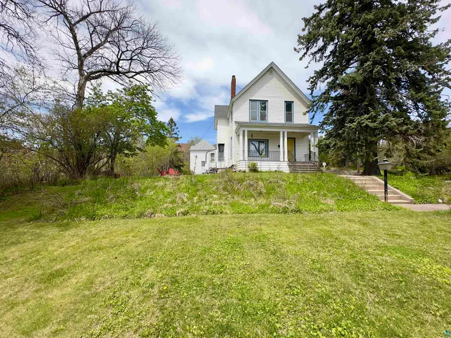 27 S 21st Ave E, Duluth, MN 55812-2103 - #2