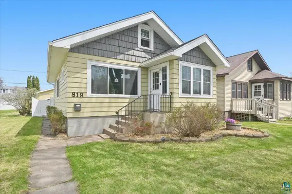 819 N 22nd St, Superior, WI 54880