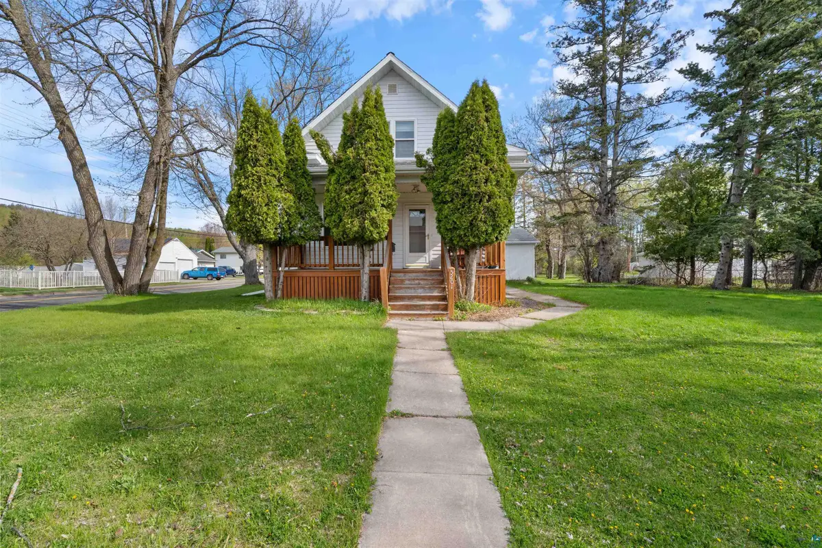 5201 Ivanhoe St, Duluth, MN 55804 - #1