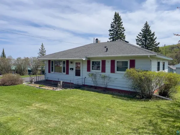 53 Banks Blvd, Silver Bay, MN 55614