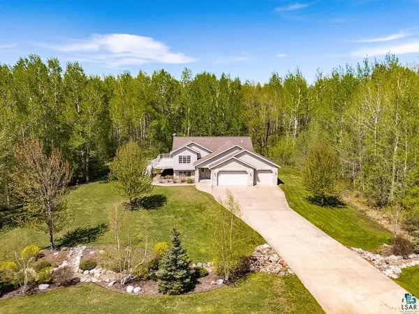 5345 Roosevelt Dr, Hermantown, MN 55811