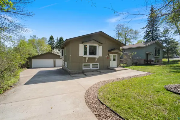 5306 Ivanhoe St, Duluth, MN 55804