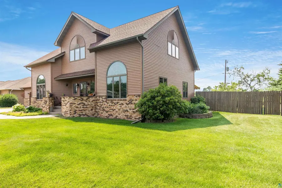 2301 Ohio Ave, Superior, WI 54880 - #2