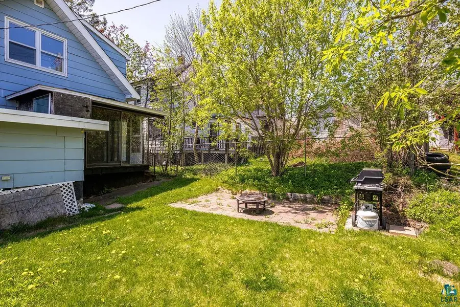 922 N 12th Ave E, Duluth, MN 55805 - #3