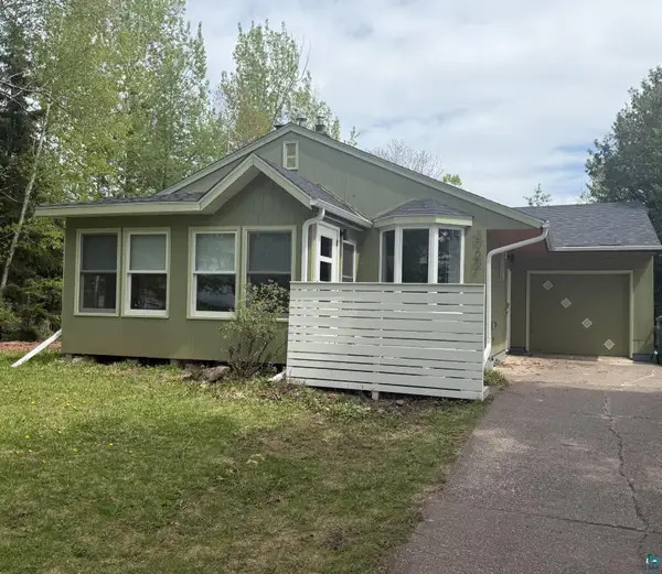 3722 E 4th St, Duluth, MN 55804
