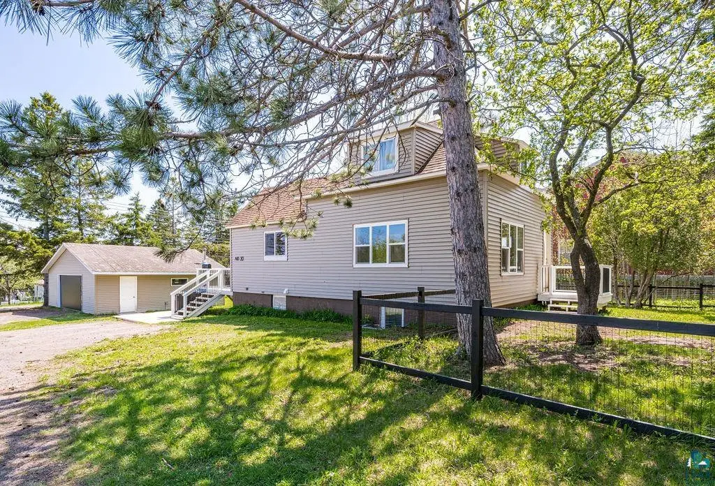 30 E 11th St, Duluth, MN 55805 - #1