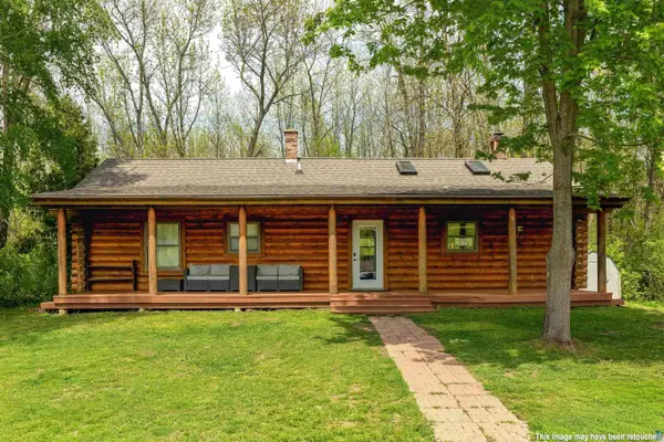 1033 W Bigelow St, Washburn, WI 54891