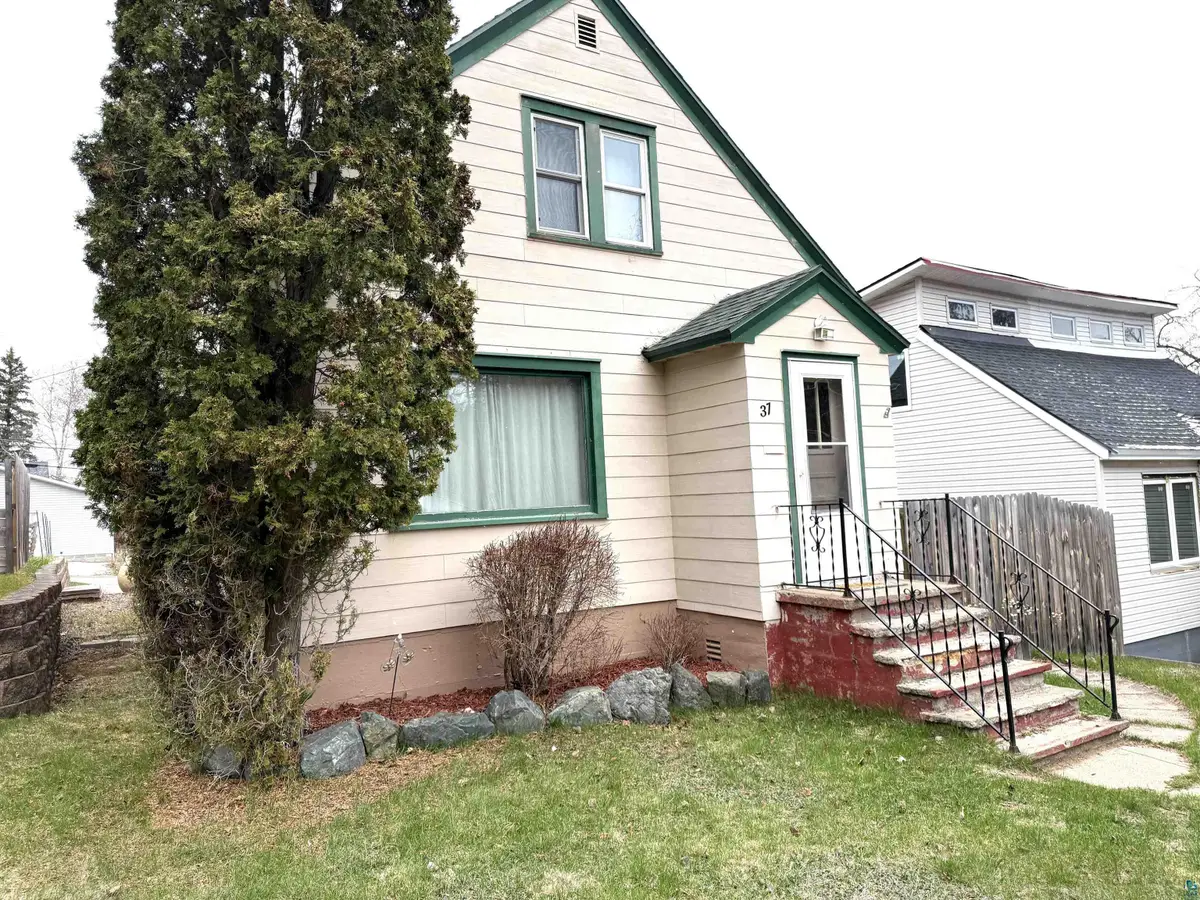 37 E Boundary St, Ely, MN 55731 - #1