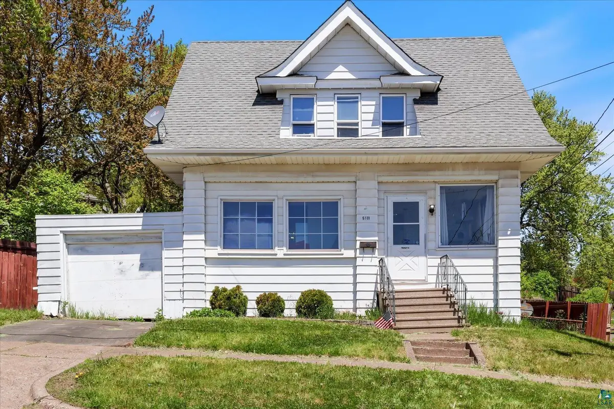 5911 Elinor St, Duluth, MN 55807 - #1