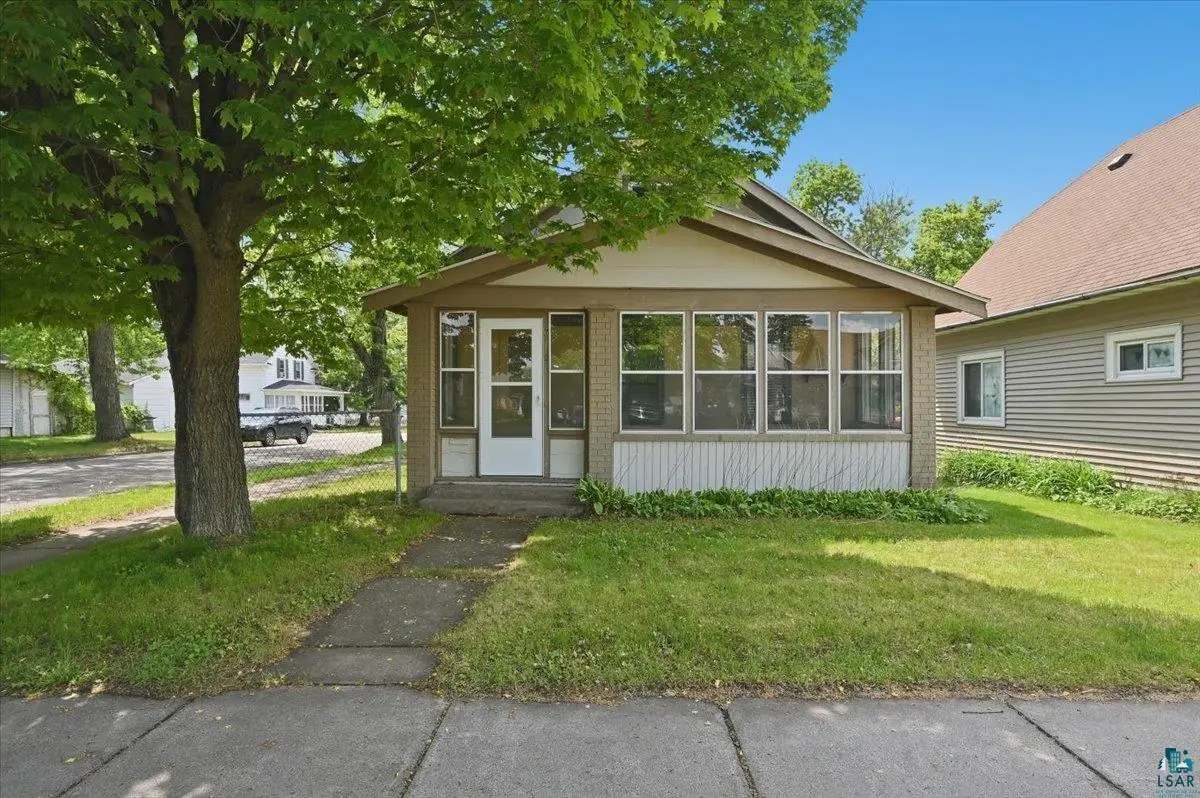 612 Carlton Ave, Cloquet, MN 55720 - #1