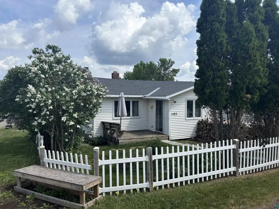 1103 E Washington St, Ely, MN 55731 - #2