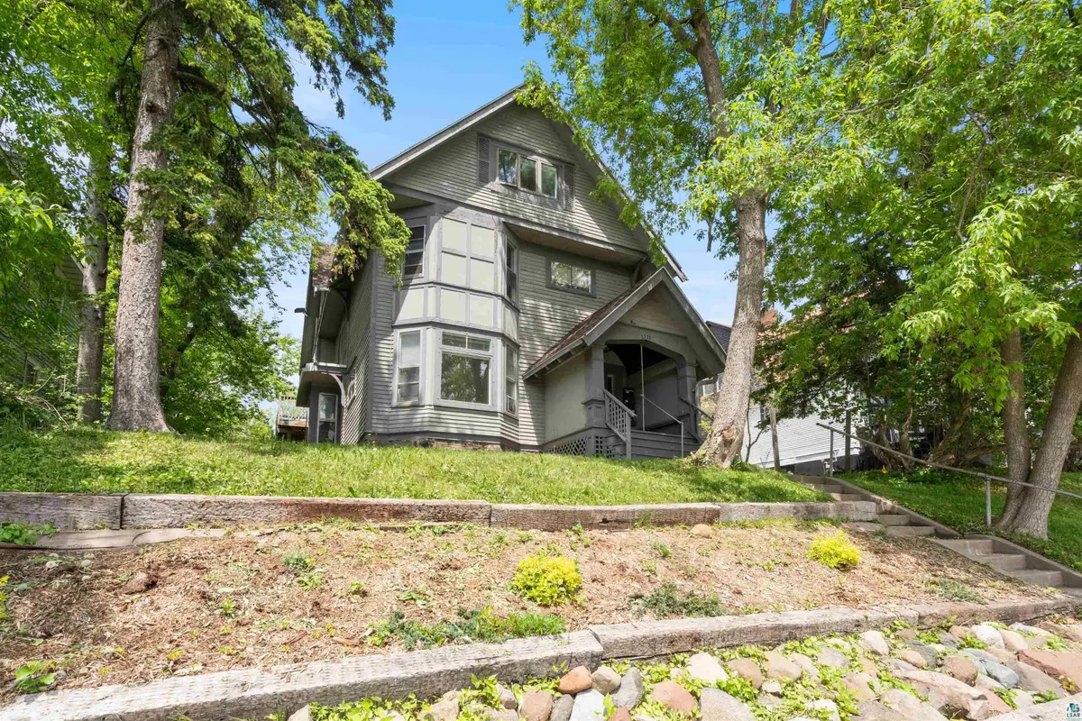 1511 E 4th St, Duluth, MN 55812 - #1