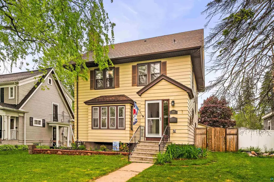 2001 E 9th St, Duluth, MN 55812 - #2