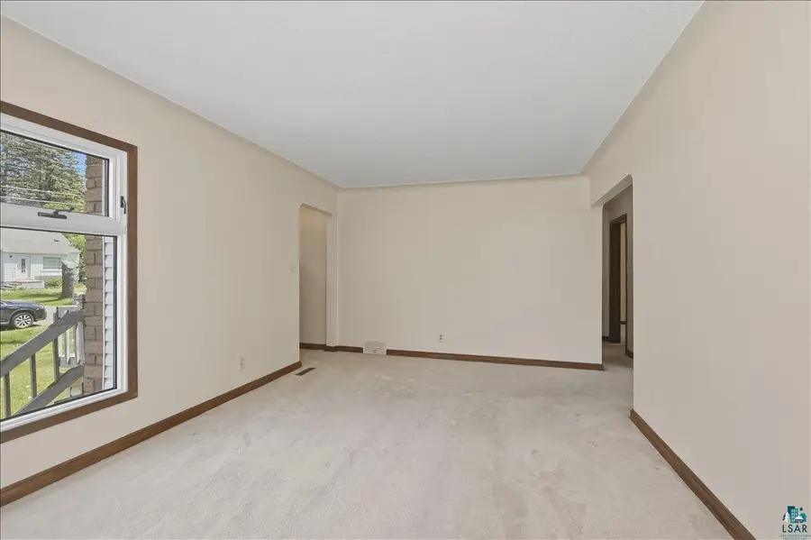 3021 Hutchinson Rd, Duluth, MN 55811 - #2