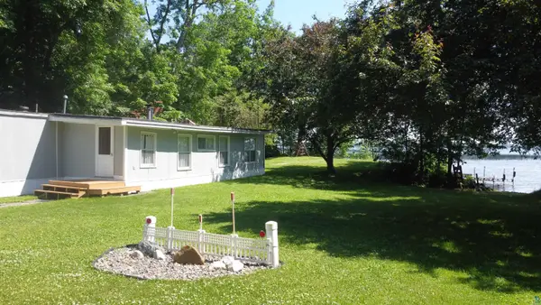 3037 Viewpoint Rd, Isle, MN 56342