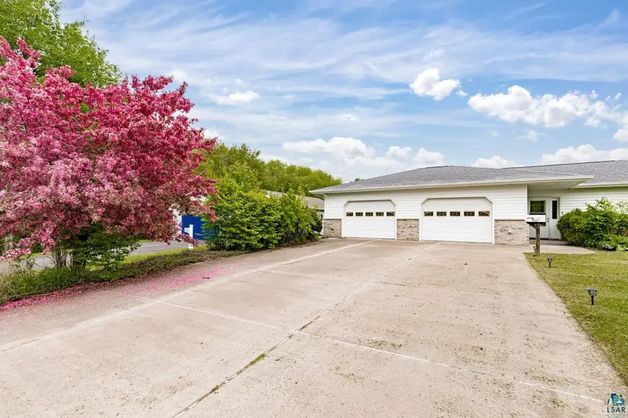 3007 E 7th St, Superior, WI 54880 - #3