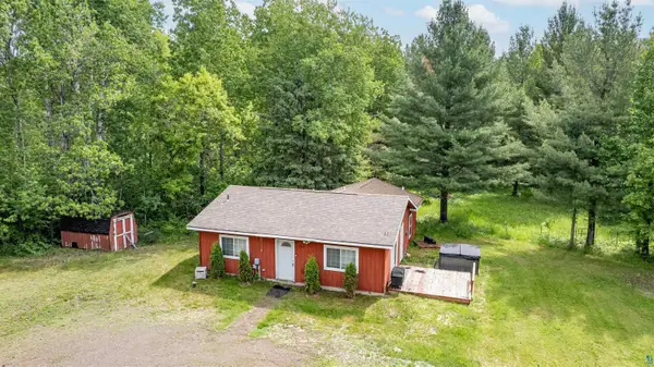 960 Trettel Ln, Cloquet, MN 55720