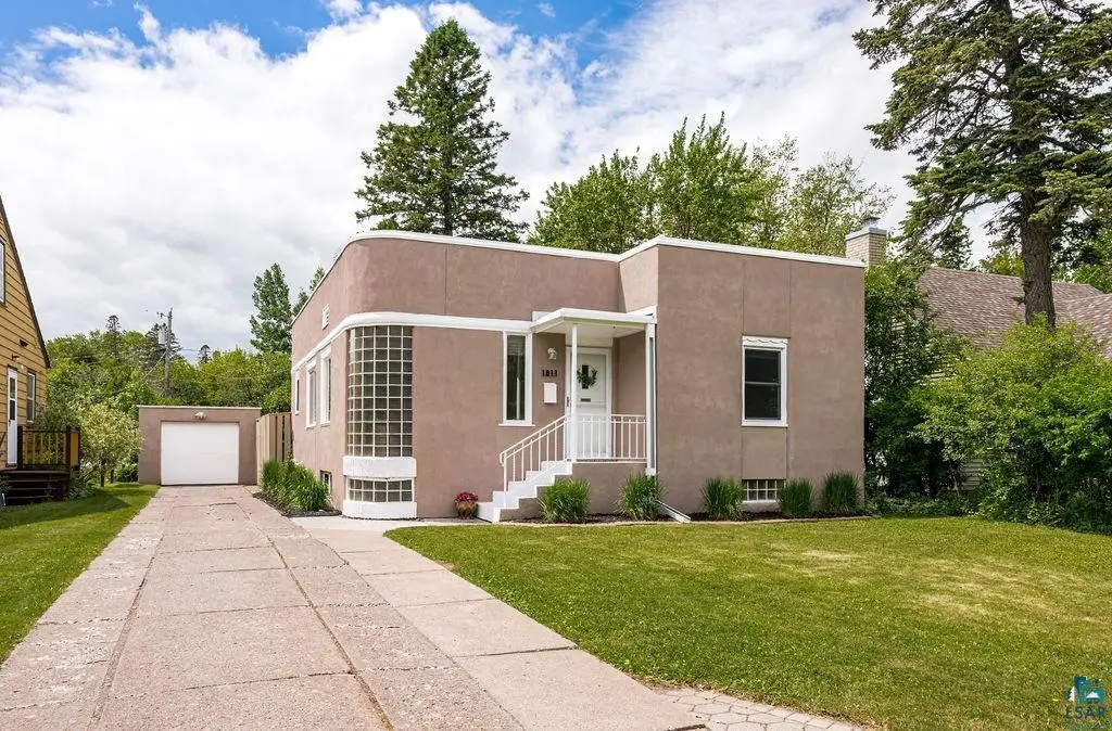 1811 Vermilion Rd, Duluth, MN 55803 - #1