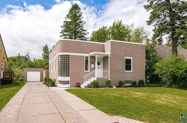 1811 Vermilion Rd, Duluth, MN 55803