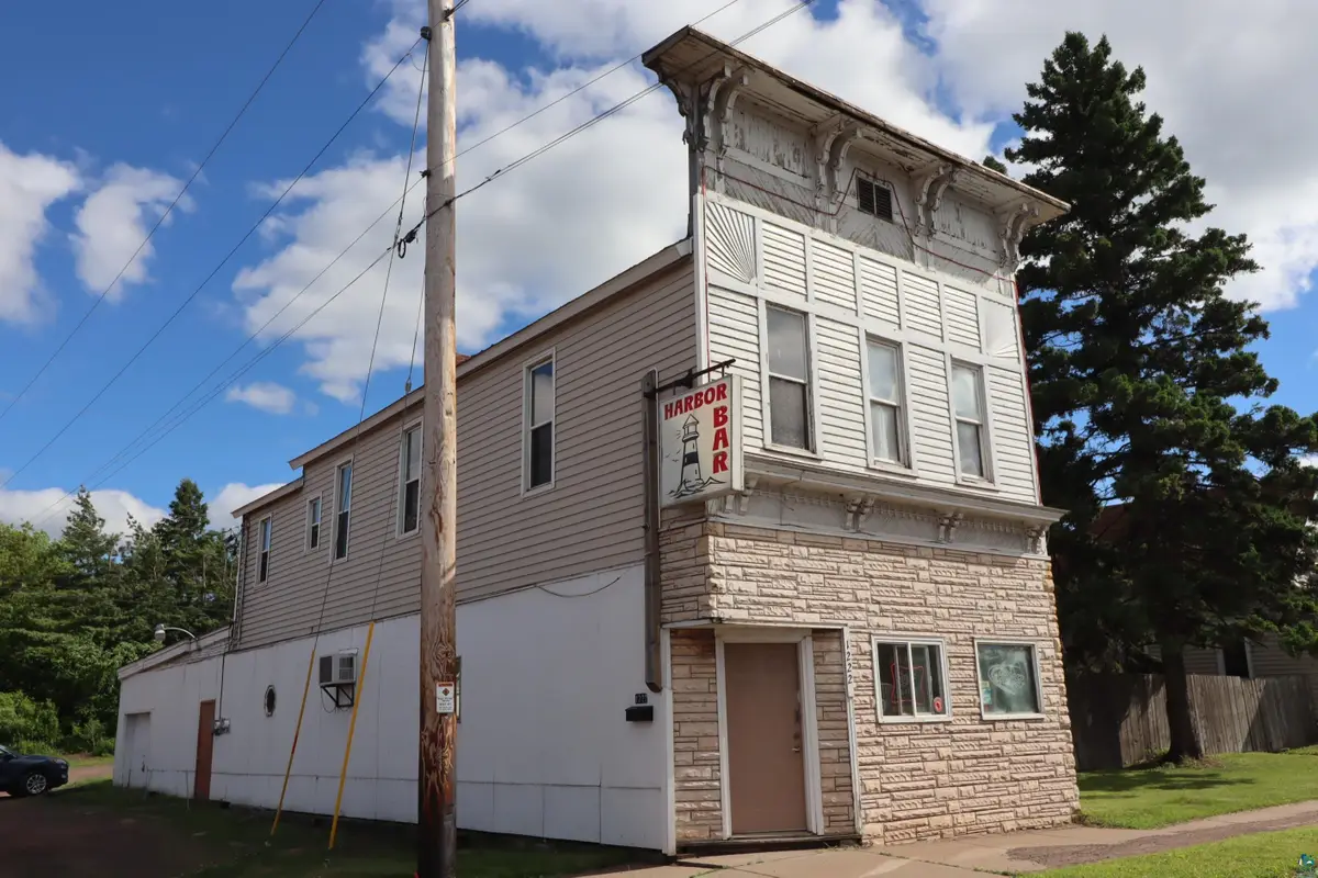 1222 Lake Shore Dr E, Ashland, WI 54806 - #1