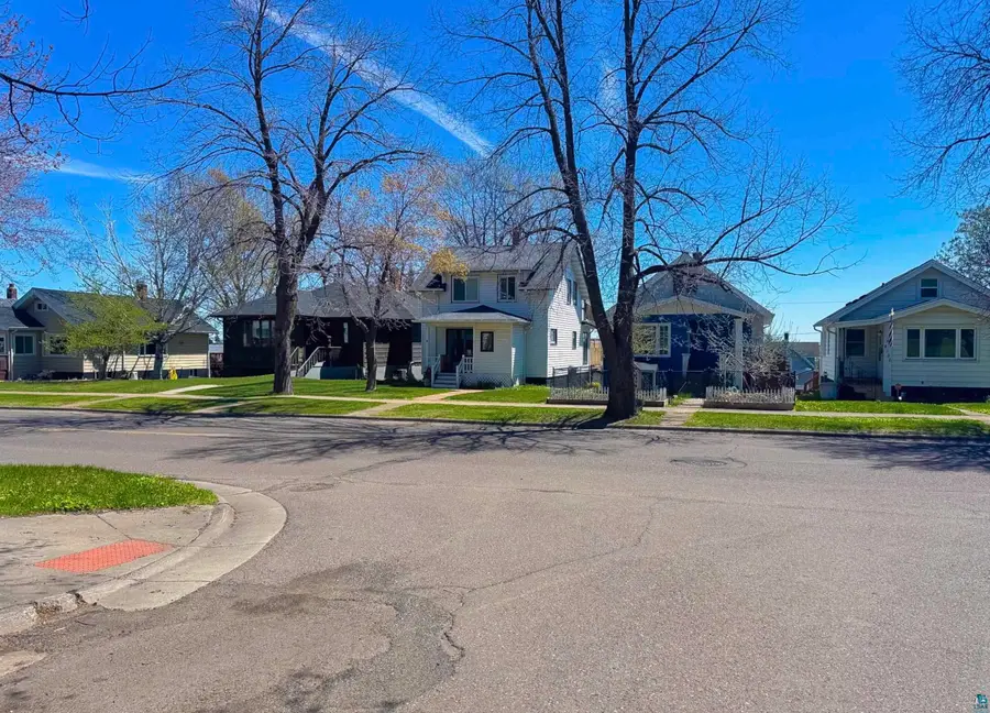 4320 W 8th St, Duluth, MN 55807 - #3