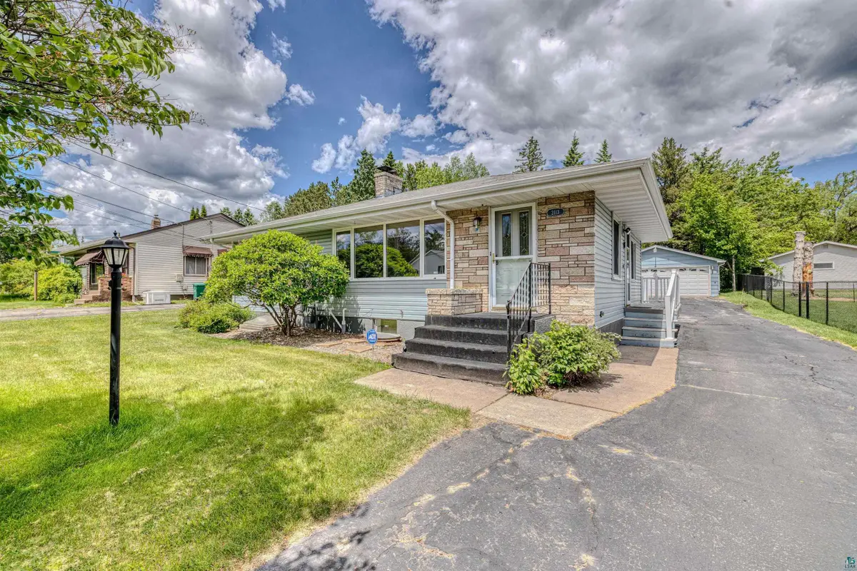 2113 Hutchinson Rd, Duluth, MN 55811 - #1