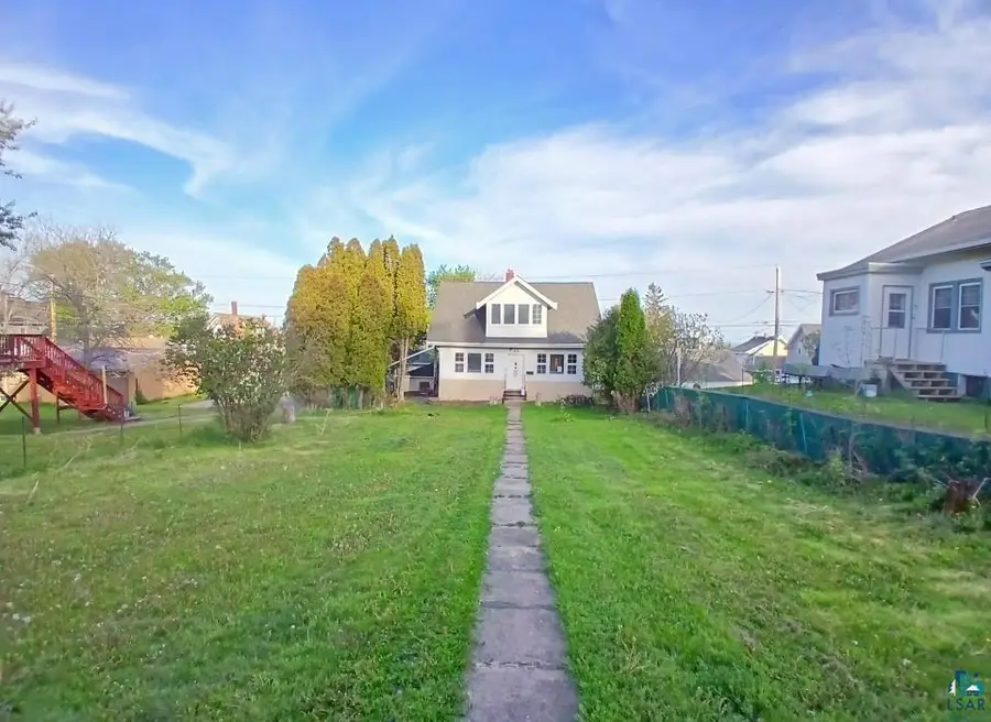 614 E 9th St, Duluth, MN 55805 - #2