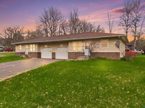 916-918 Michigan St, Spooner, WI 54801