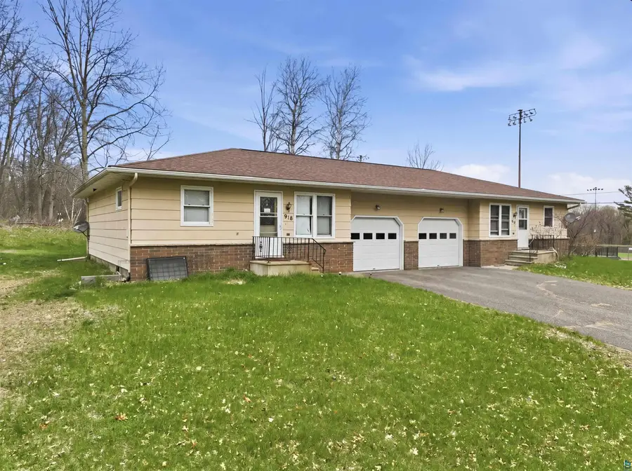 916-918 Michigan St, Spooner, WI 54801 - #2