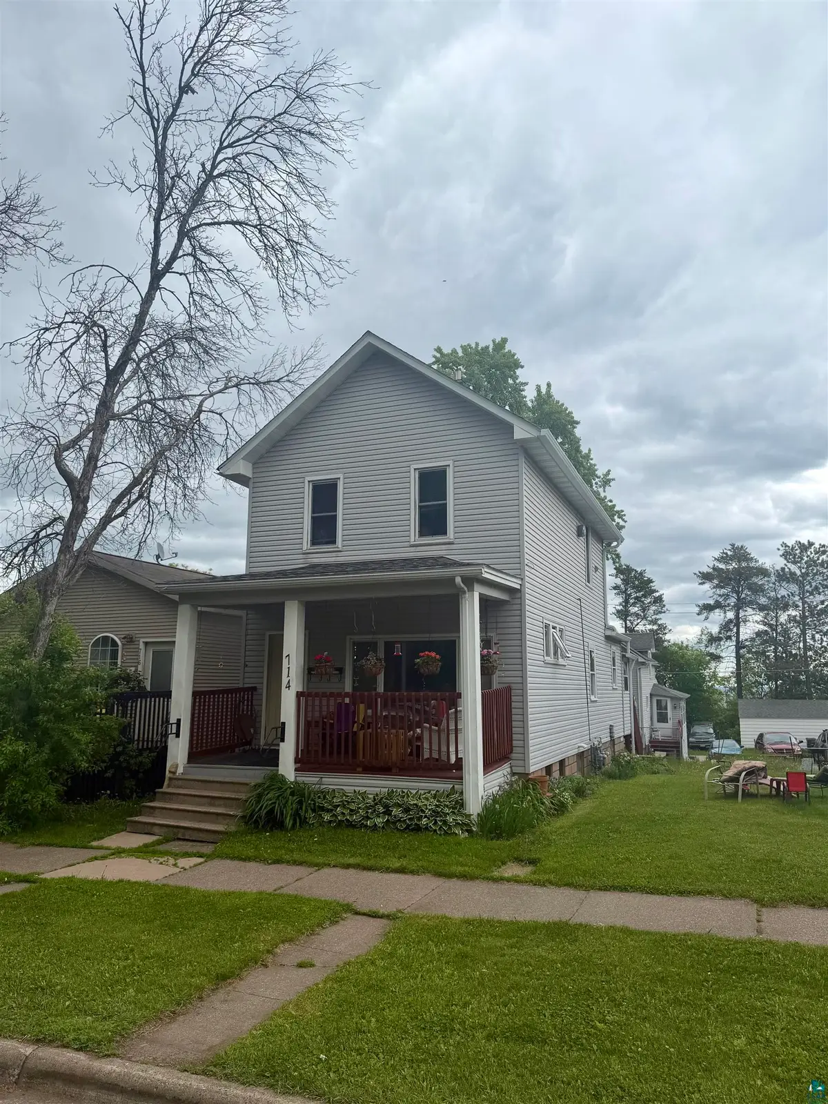 714 E 6th St, Duluth, MN 55805 - #1