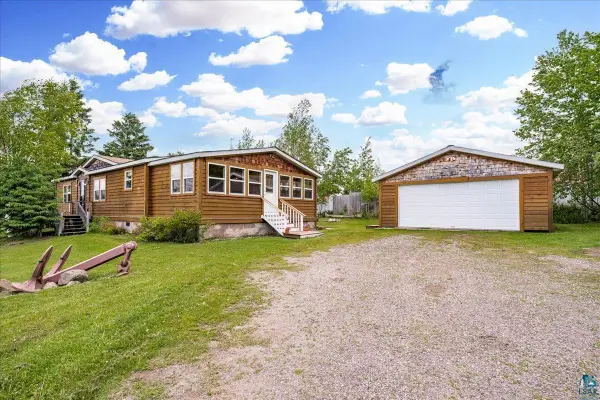 184 Scenic Dr, Knife River, MN 55609