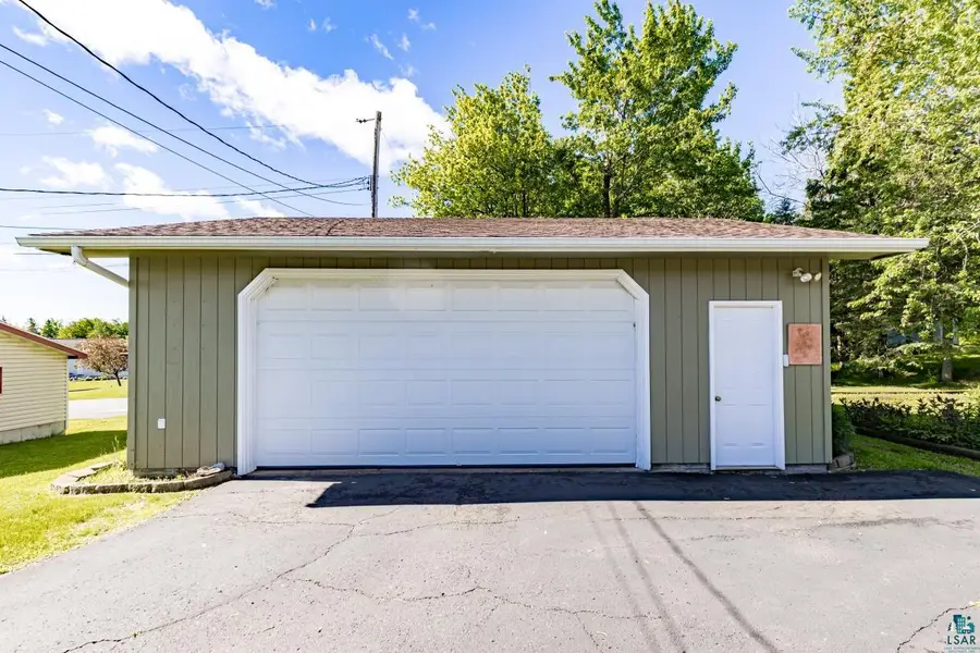 2650 Morris Thomas Rd, Duluth, MN 55811 - #2