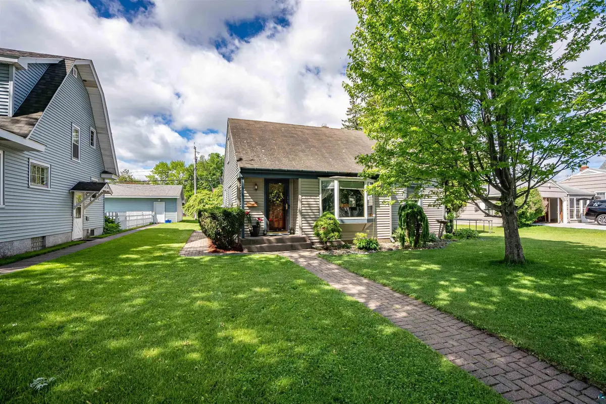 1716 E 6th St, Superior, WI 54880 - #1
