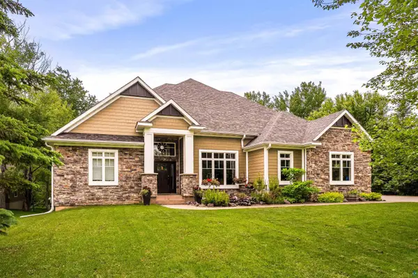 5028 White Pine St, Hermantown, MN 55811
