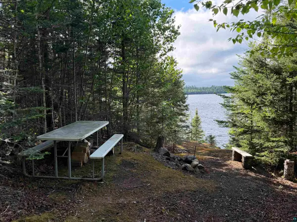 27 Wilderness Tr, Hovland, MN 55606