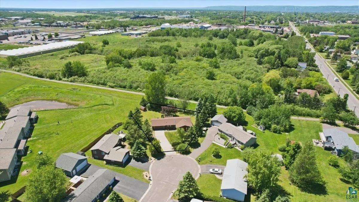 2 Willow St, Superior, WI 54880 - #1