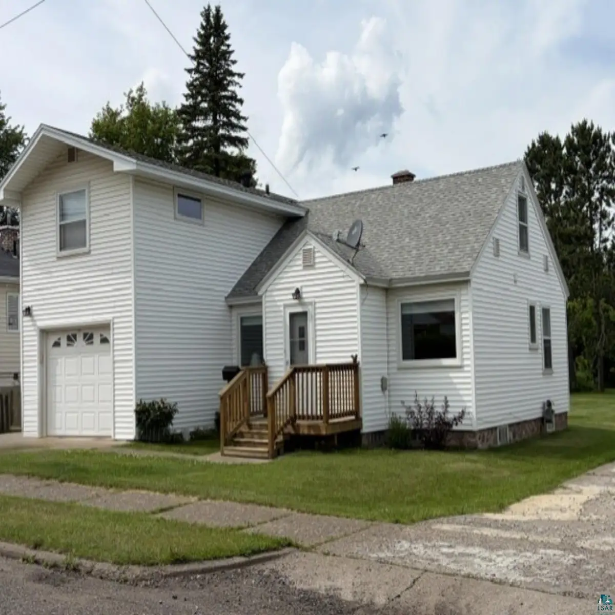 2215 Selmser Ave, Cloquet, MN 55720 - #1