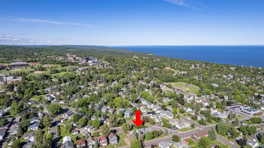 928 N 19th Ave E, Duluth, MN 55812 - #3