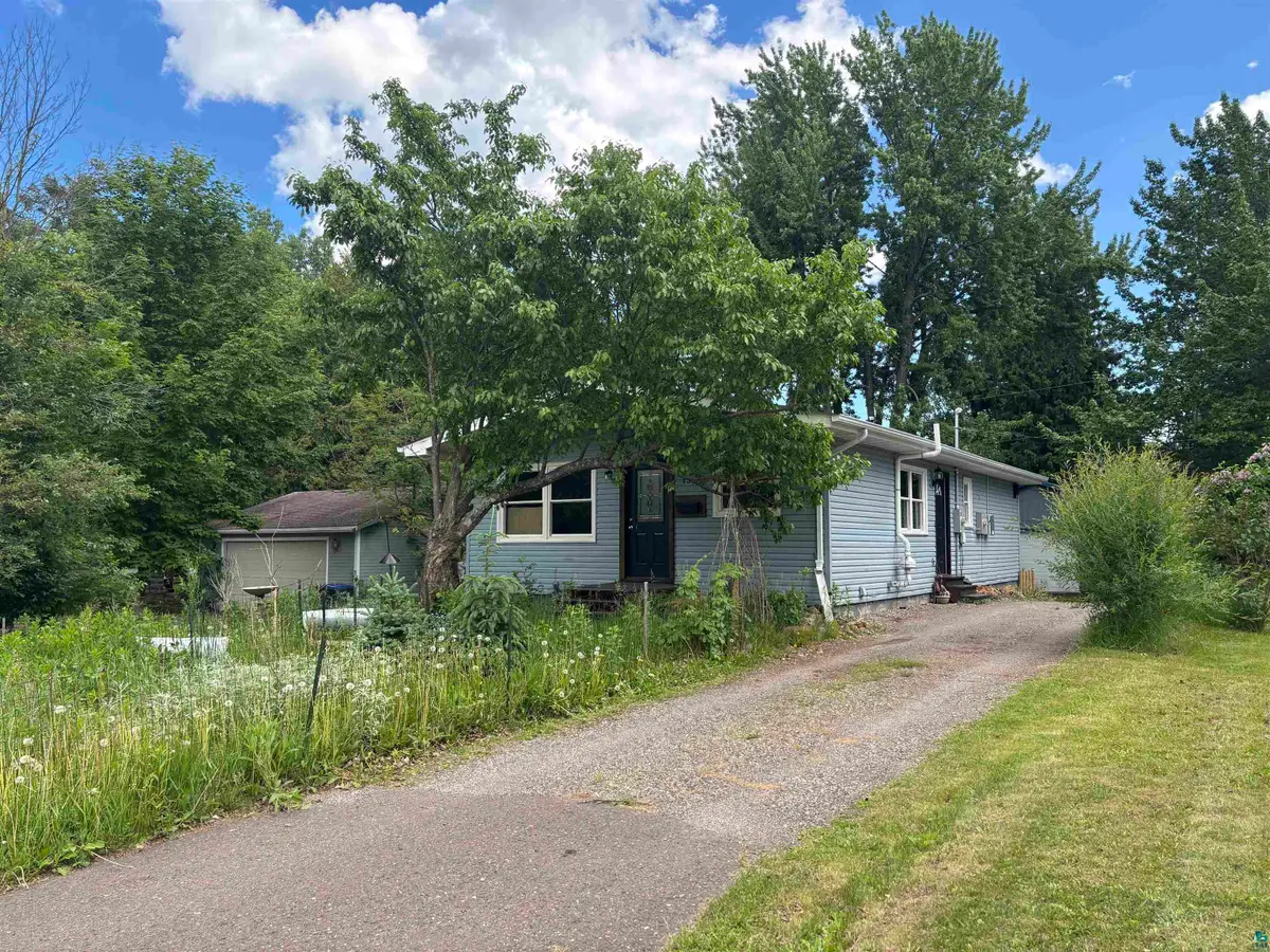 132 W Winona St, Duluth, MN 55803 - #1