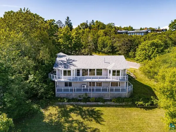 1002 Martha St, Duluth, MN 55805