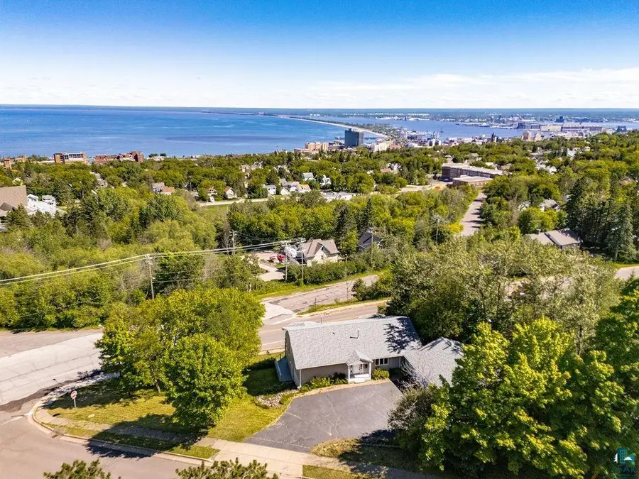 1002 Martha St, Duluth, MN 55805 - #3