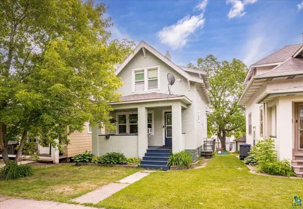 4714 W 8th St, Duluth, MN 55807