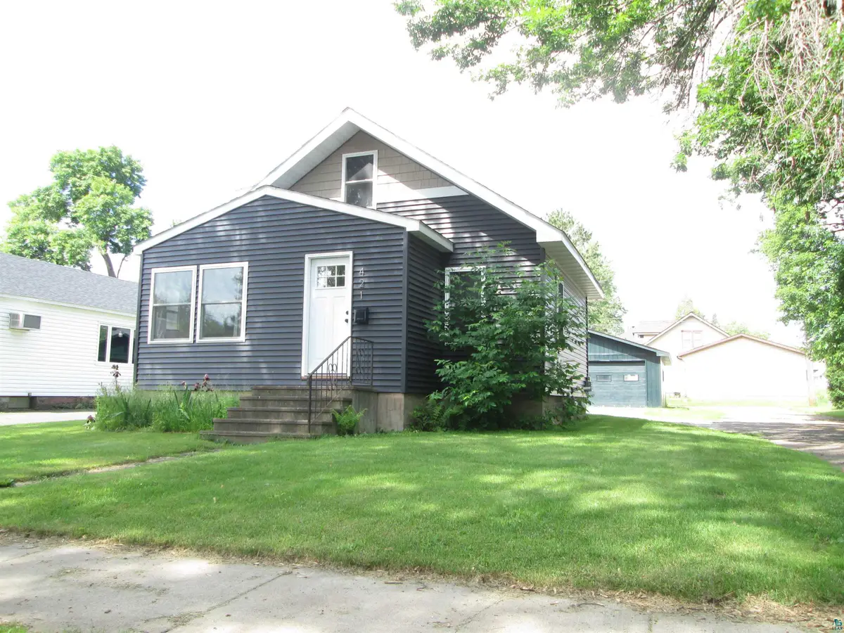 421 8th St, Cloquet, MN 55720 - #1