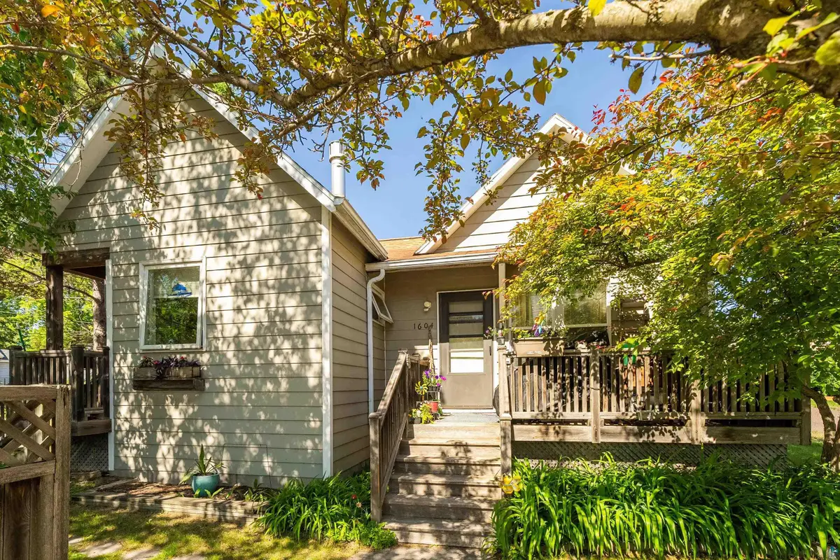 1602 Minnesota Ave, Duluth, MN 55802 - #1